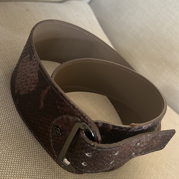 EUC Olsen WIDE Belt in NEUTRAL Reptile Leather/Gunmetal Hardware US L - Picture 5 of 7